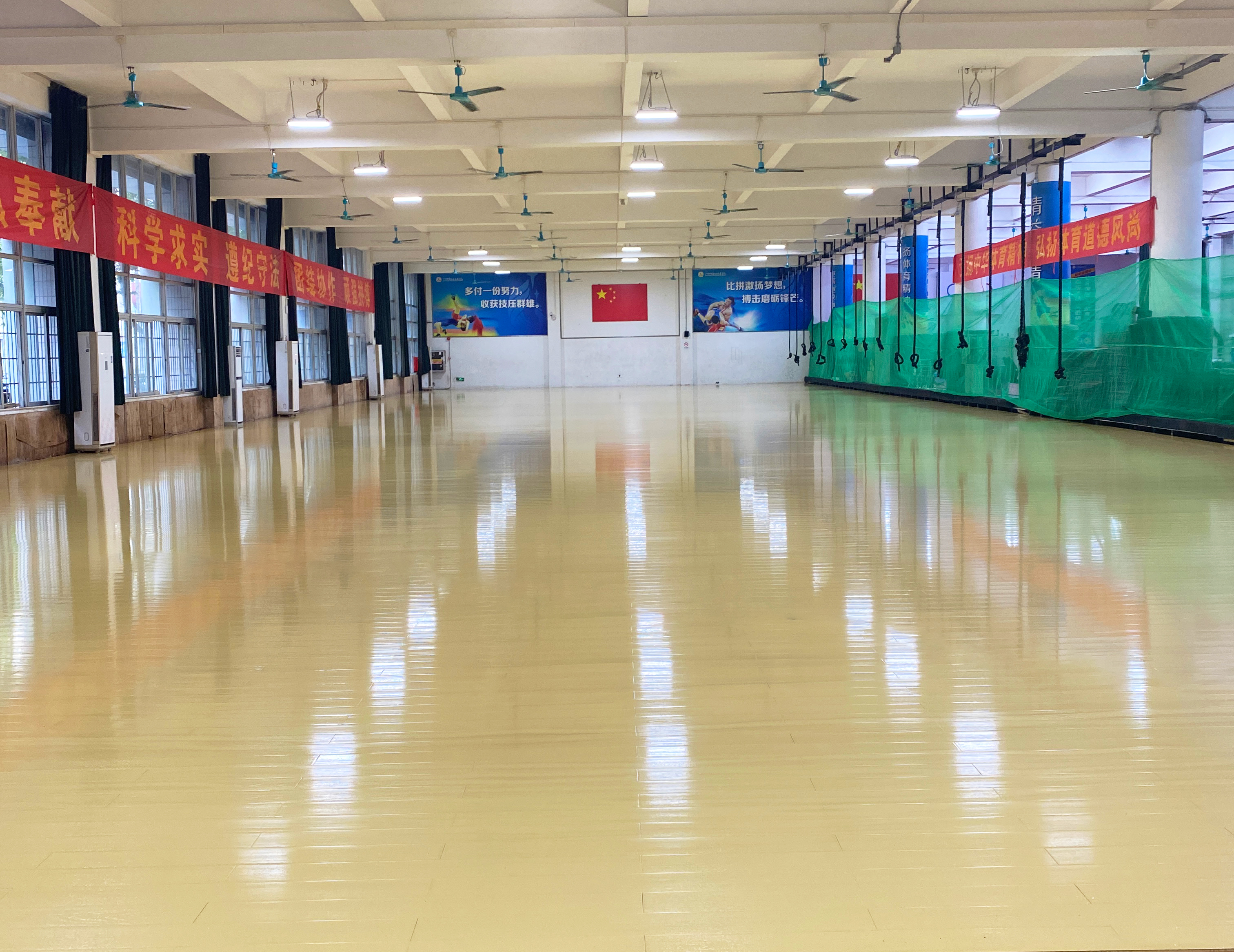 廣州體育職業(yè)技術(shù)學(xué)院摔跤館