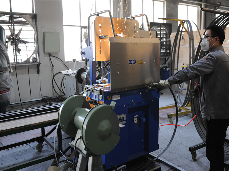 碰到帶鋸床切削時(shí)打齒問題怎么辦？無錫鋸床生產(chǎn)廠家告訴你如何處理！